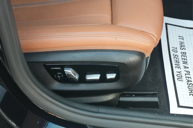 Used 2018 Black BMW 530i xDrive image 20