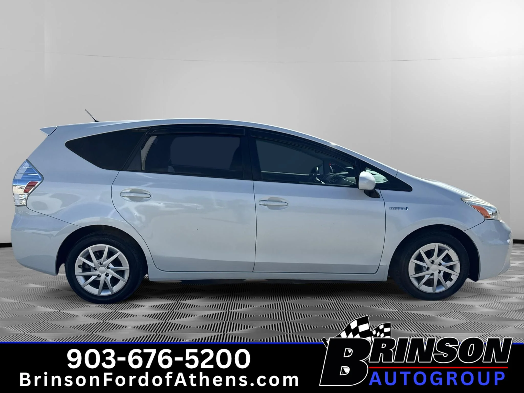 Used 2013 Blizzard Pearl Toyota Two image 4
