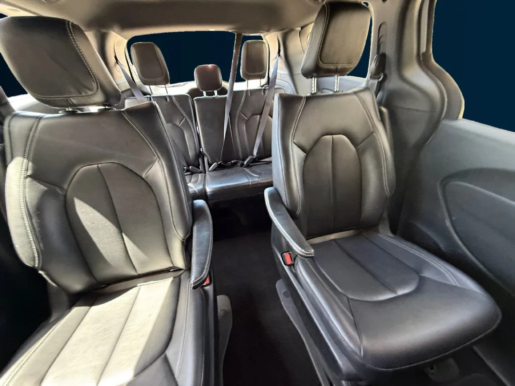 Used 2024 White Chrysler Select S Appearance image 18
