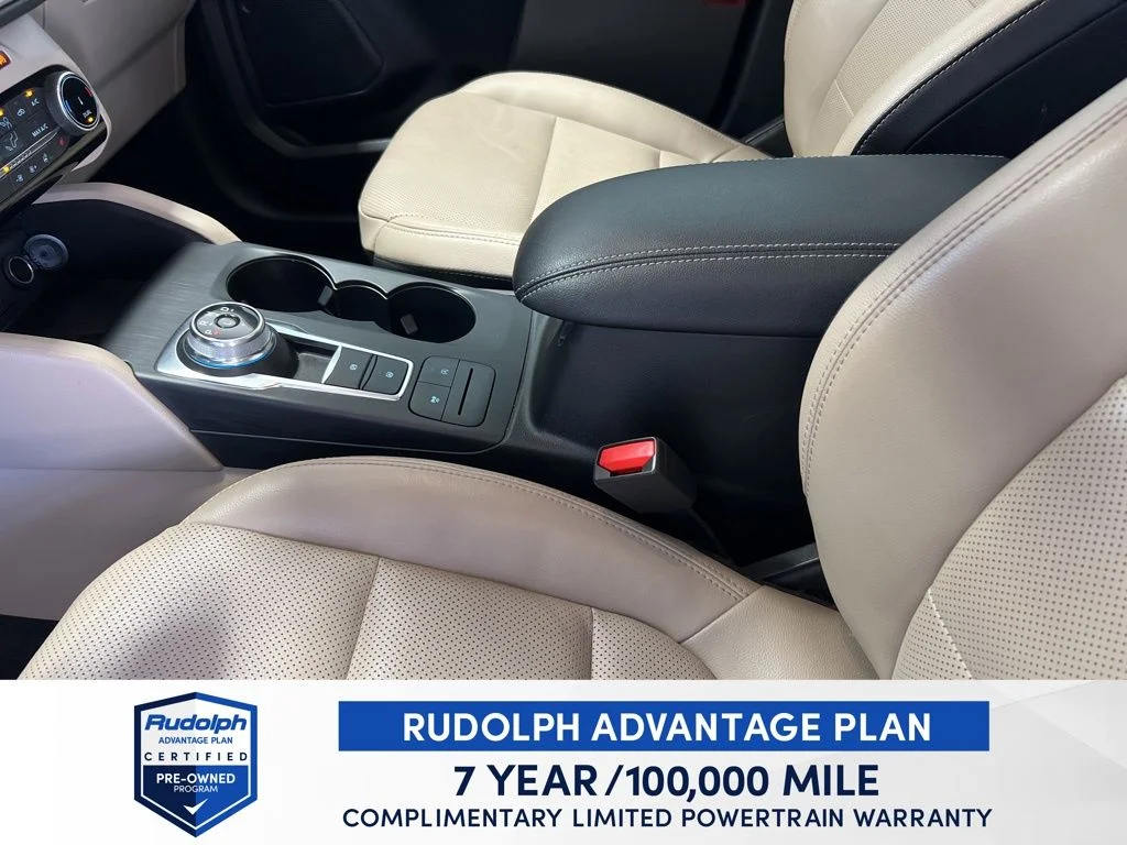 Used 2022 Black Ford SEL image 24