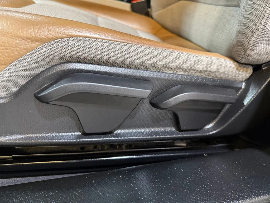 Used 2016 White BMW with Range Extender image 24