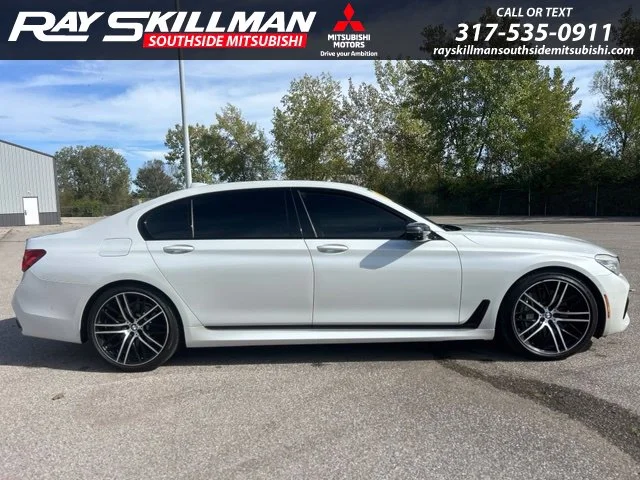 Used 2016 White BMW 750i xDrive image 4