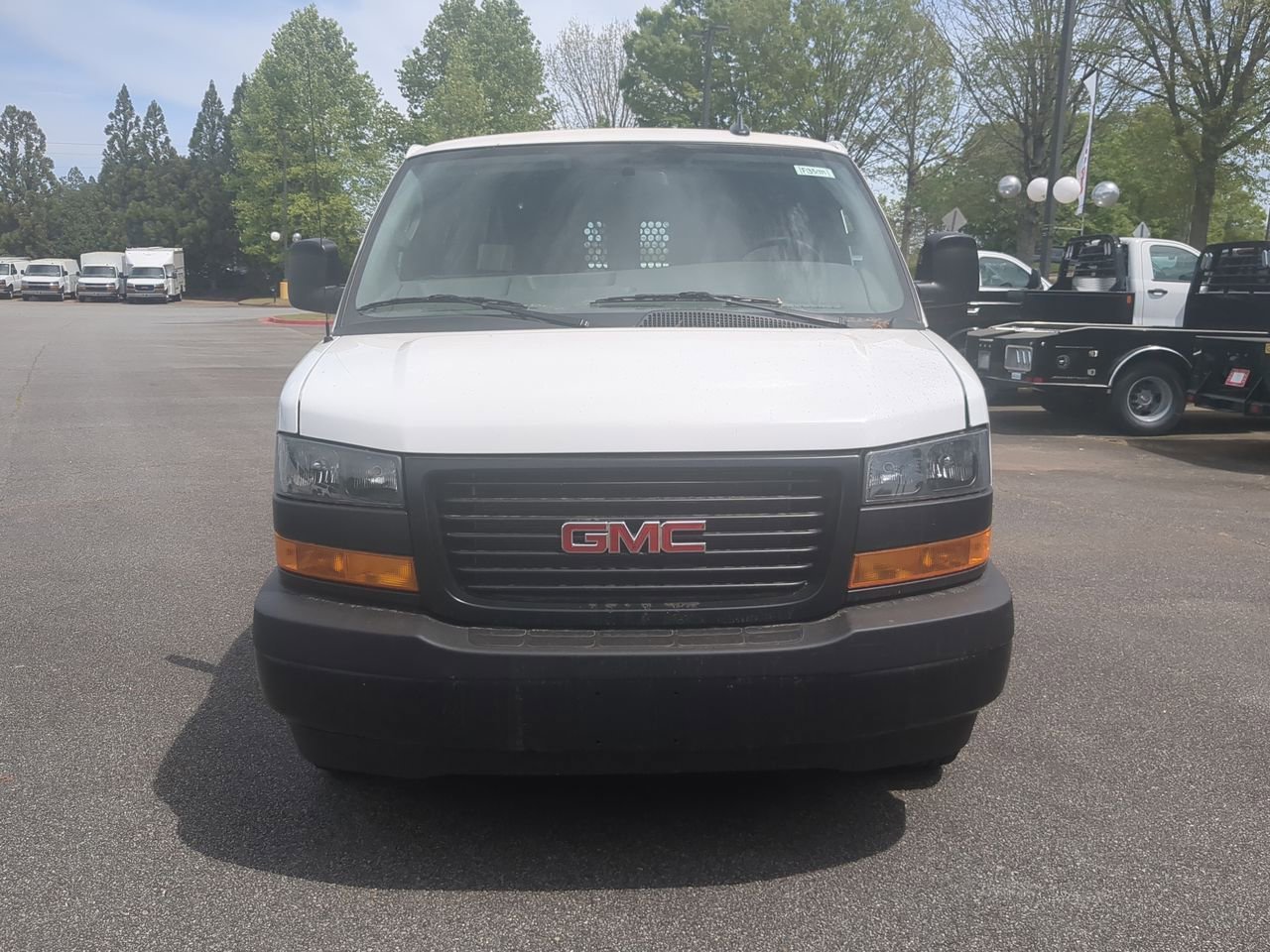 New 2025 Summit White GMC Work Van image 3