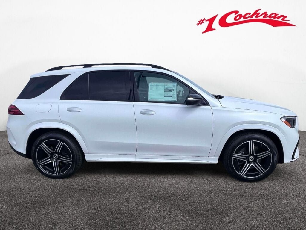 New 2026 MANUFAKTUR Moonlight White Metallic Mercedes-Benz GLE 450 image 6