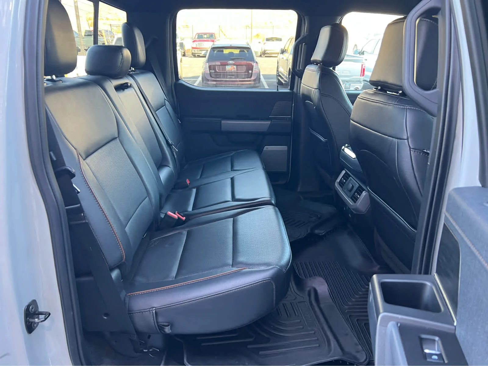 Used 2024 Avalanche Ford LARIAT image 25