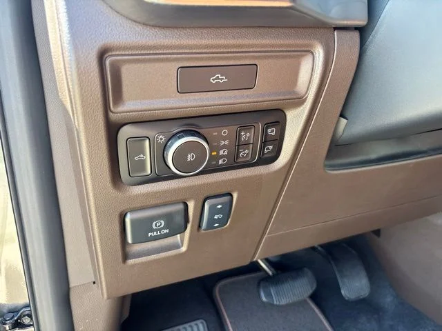New 2026 Carbonized Gray Metallic Ford King Ranch® image 18