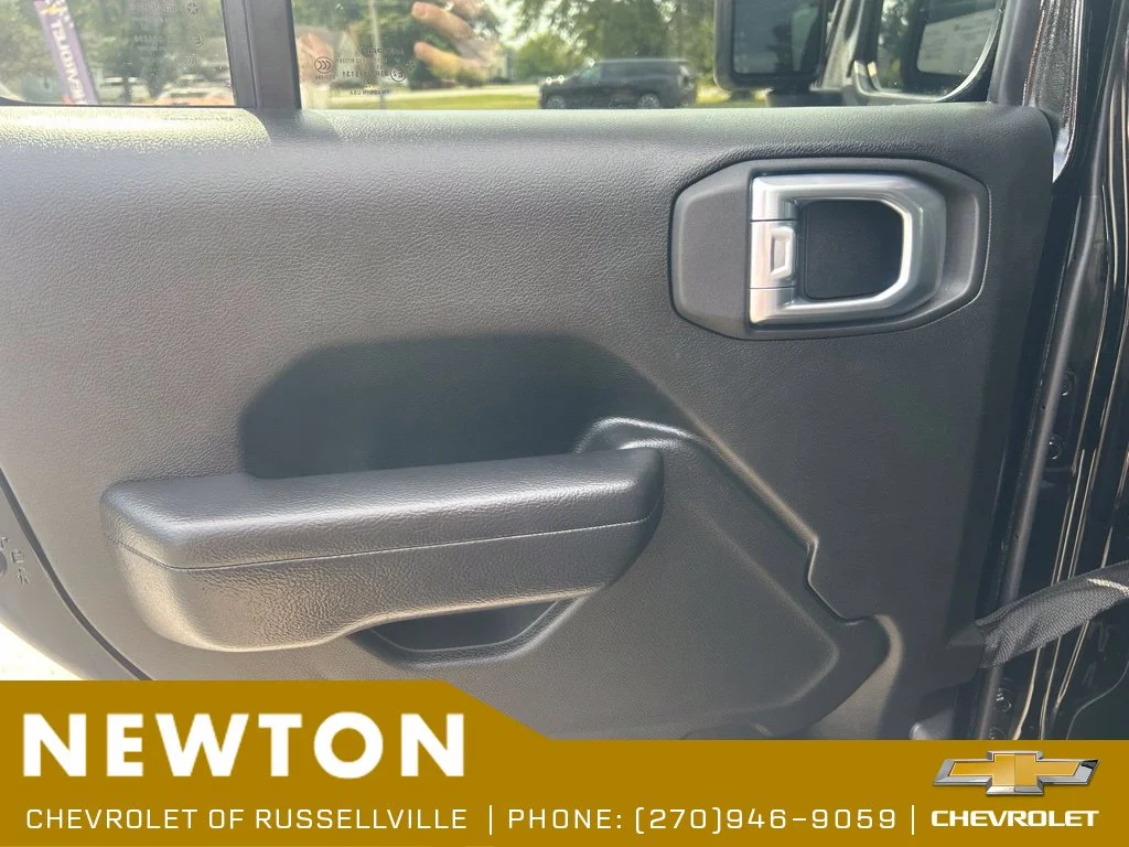 Used 2024 Black Jeep Rubicon image 33