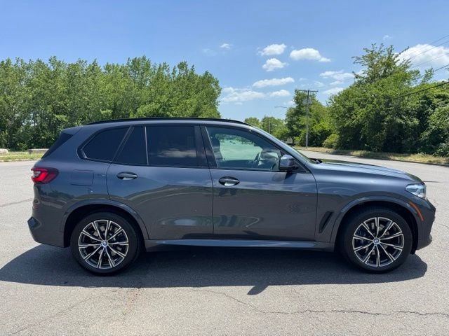 Used 2021 Gray BMW xDrive40i image 6