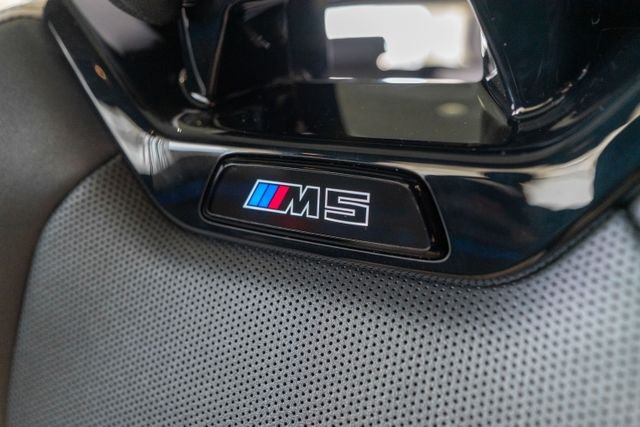 New 2026 Carbon Black Metallic BMW Base image 5