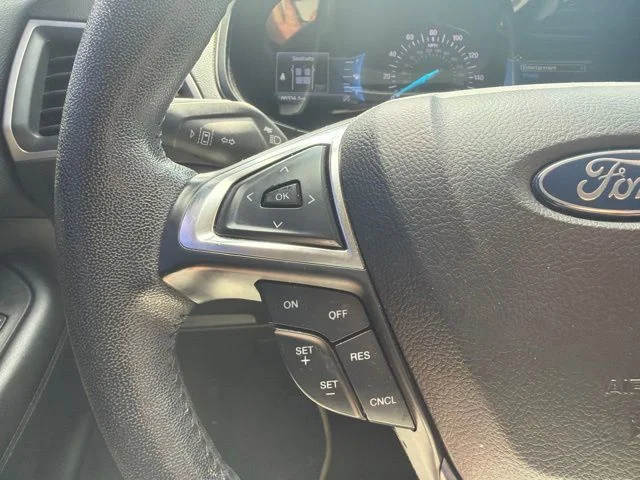 Used 2022 White Ford SEL image 16
