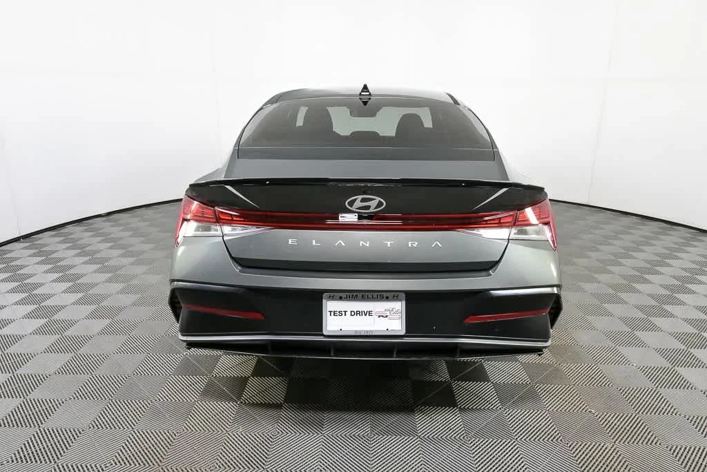 New 2026 Amazon Gray Hyundai SEL Sport Premium image 7