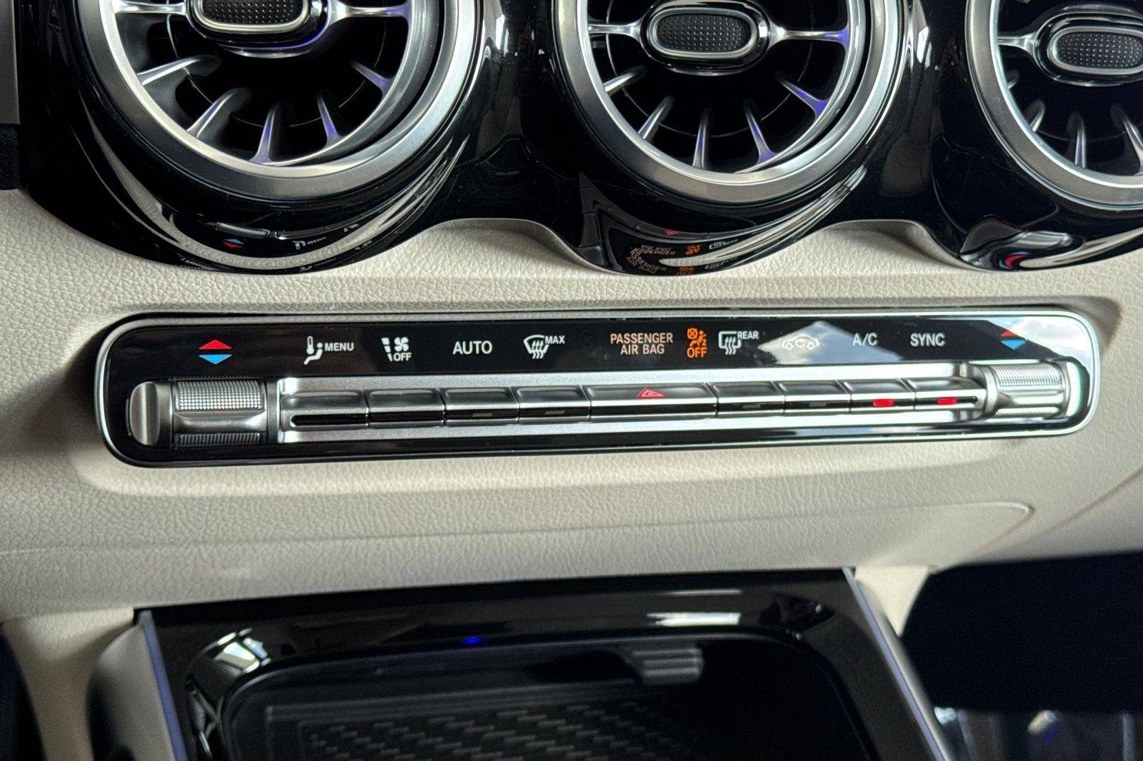 2025 Mercedes-Benz GLB Base - Photo 22