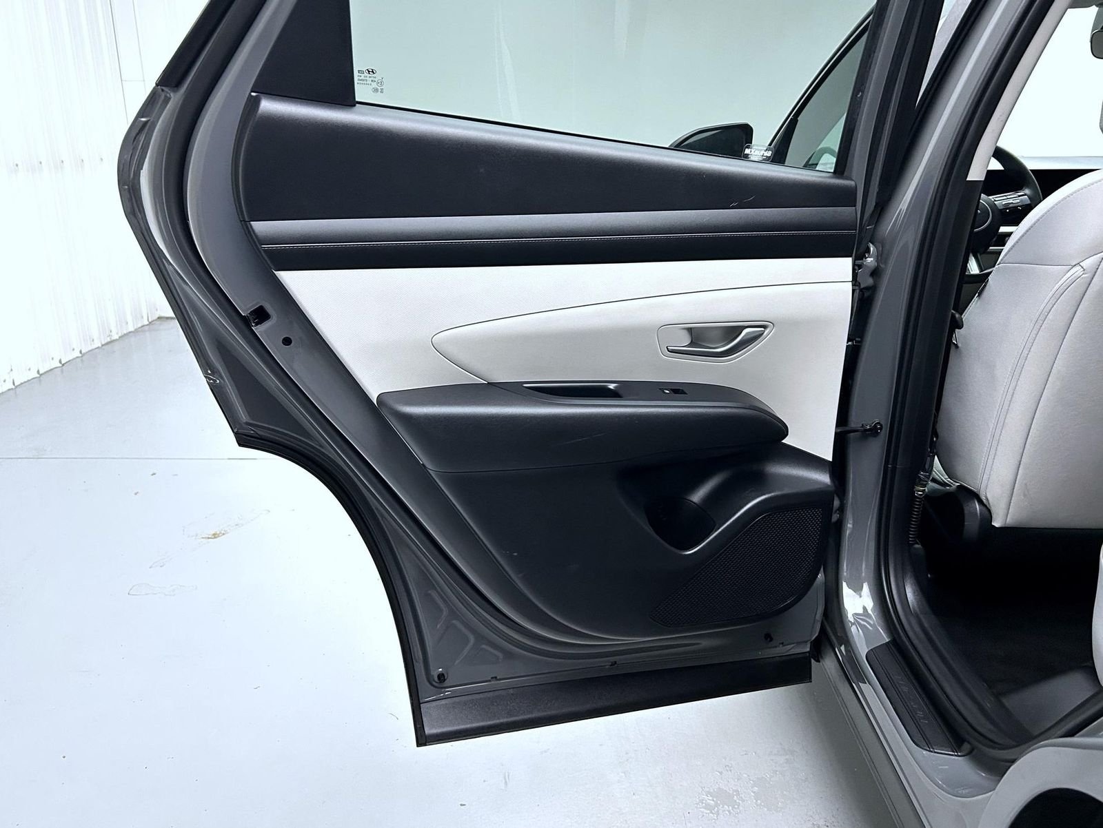 Used 2025 Gray Hyundai SEL image 20
