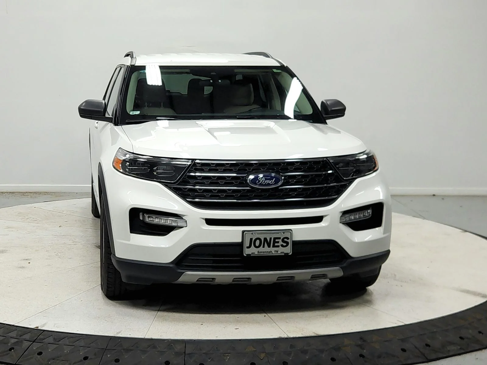 Used 2023 White Ford XLT image 3