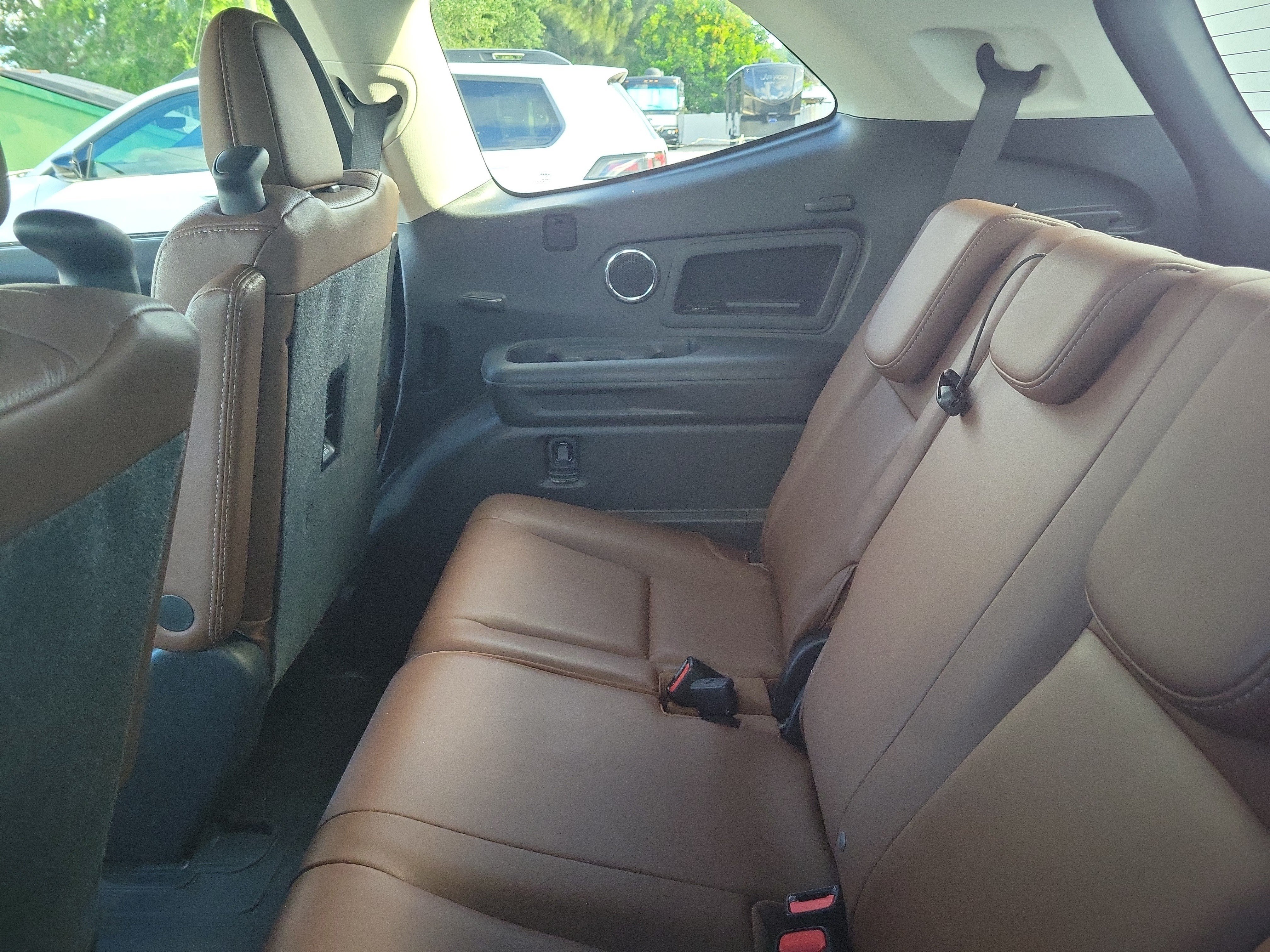 Used 2020 Crystal White Pearl Subaru Touring image 9