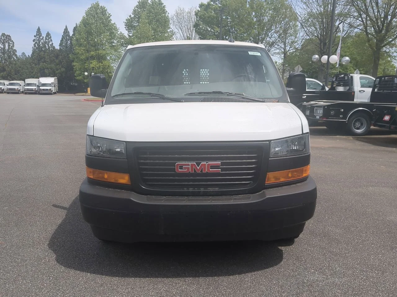 New 2025 Summit White GMC Work Van image 3
