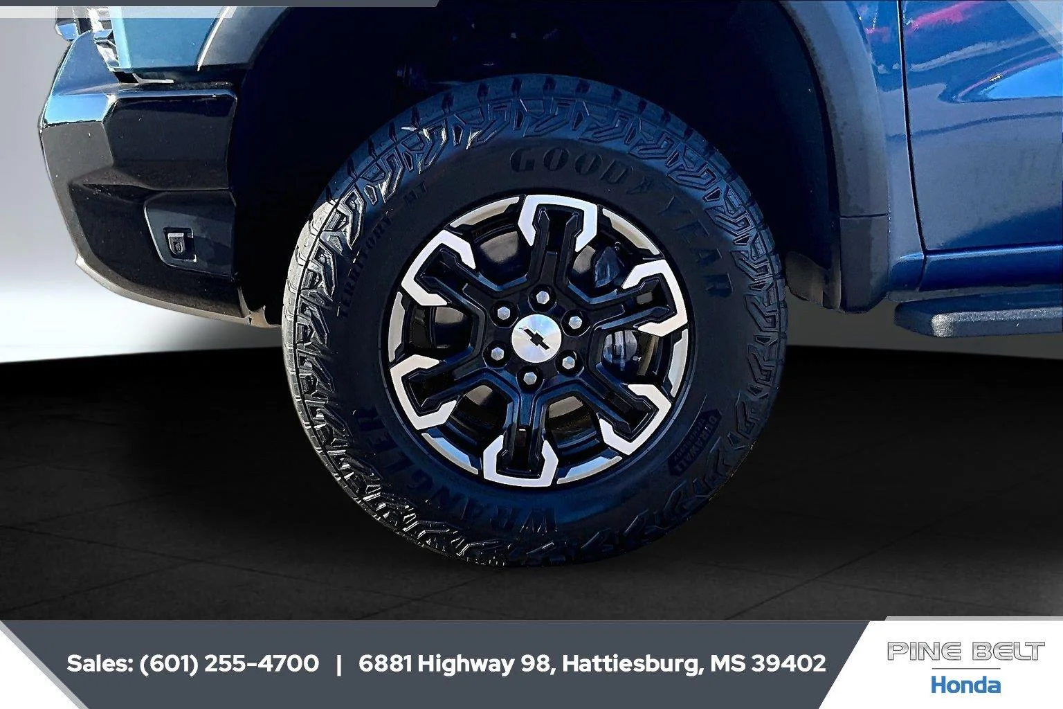 Certified Used 2024 Lakeshore Blue Metallic Chevrolet ZR2 image 7
