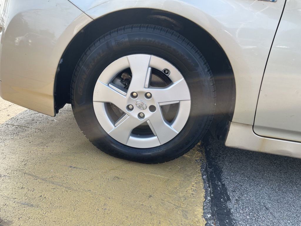 Used 2010 Gold Toyota II image 9