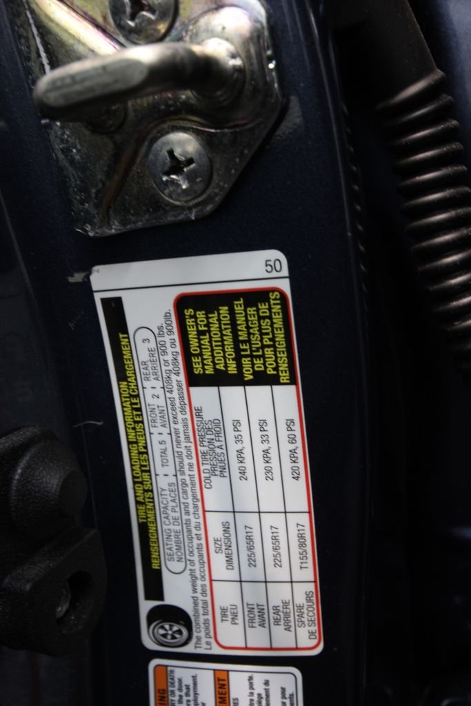 Used 2018 Blue Subaru 2.5i Premium image 27
