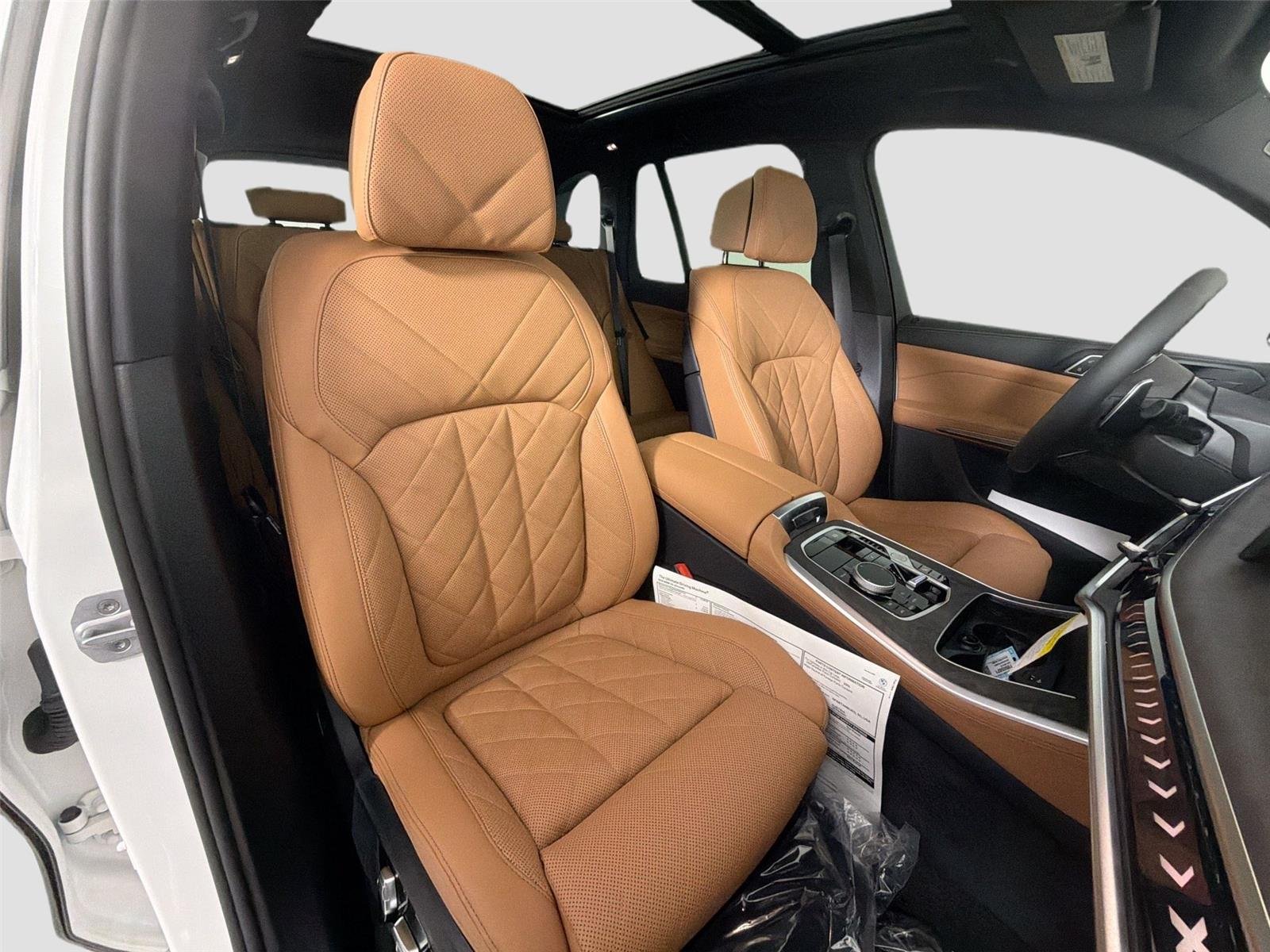 New 2026 Mineral White Metallic BMW xDrive40i image 27