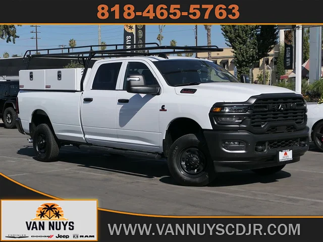 2025 RAM 2500 Tradesman Crew Cab 4x4 8' Box