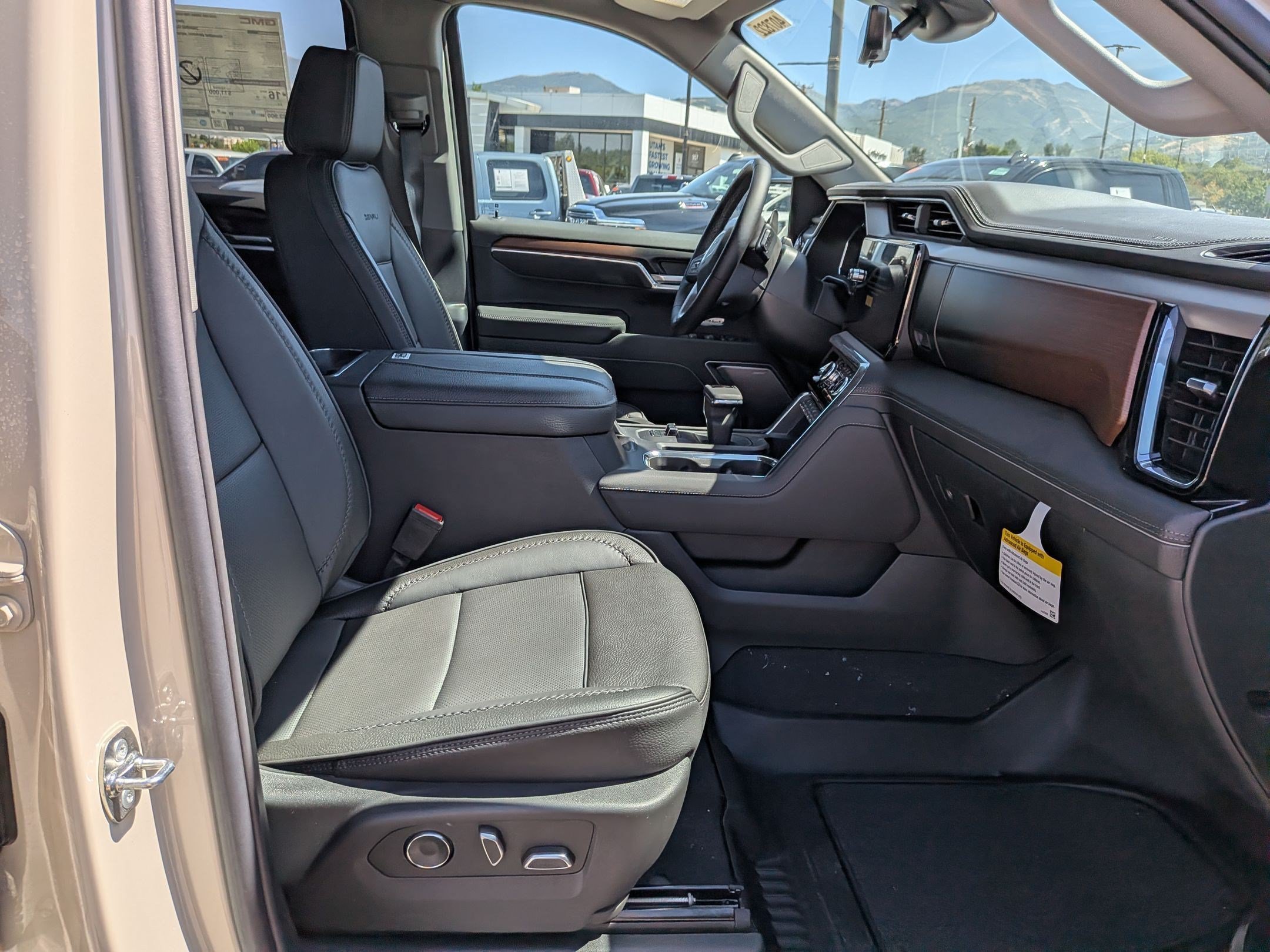 2026 GMC Sierra 1500 Denali - Photo 9