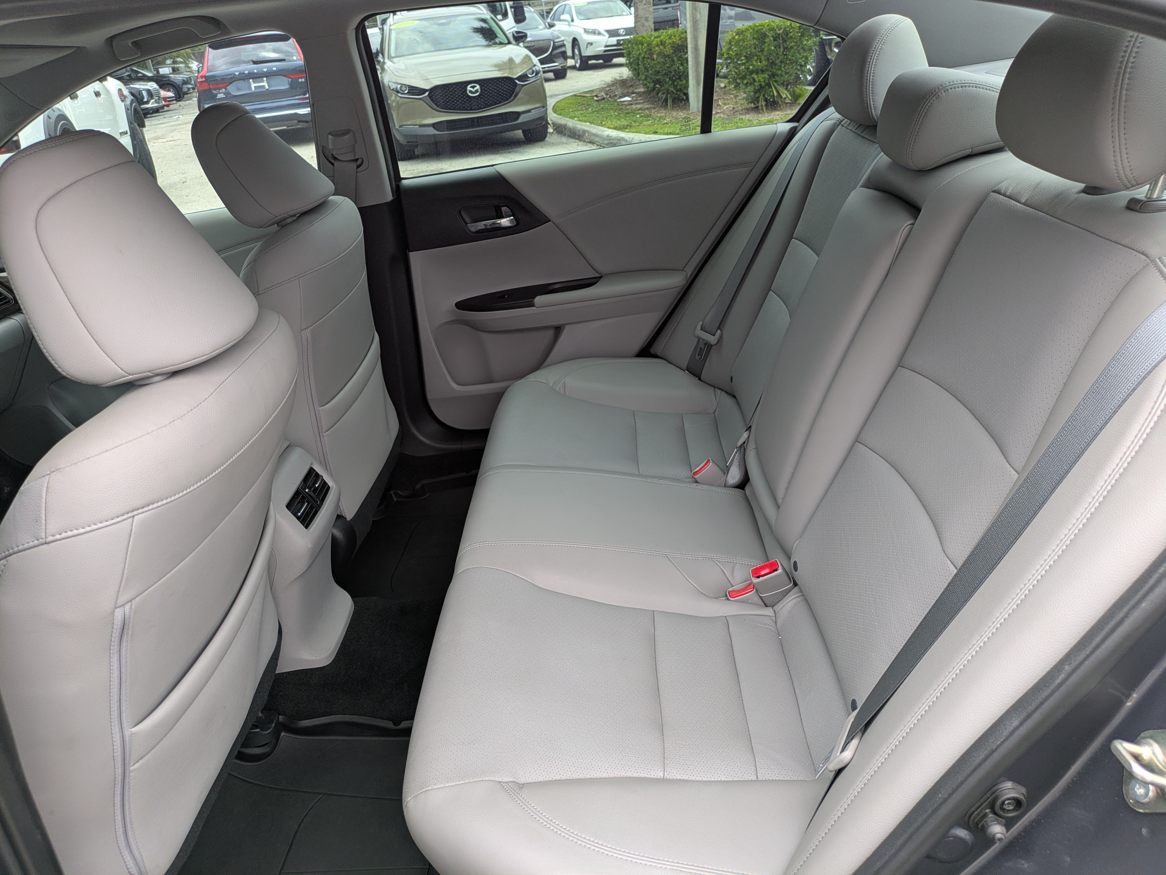 Used 2017 Gray Honda EX-L image 11