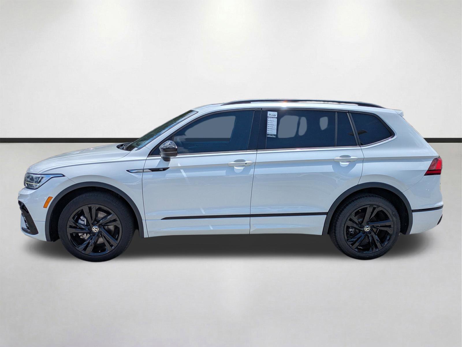 2023 Volkswagen Tiguan SE R-LINE BLACK - Photo 8