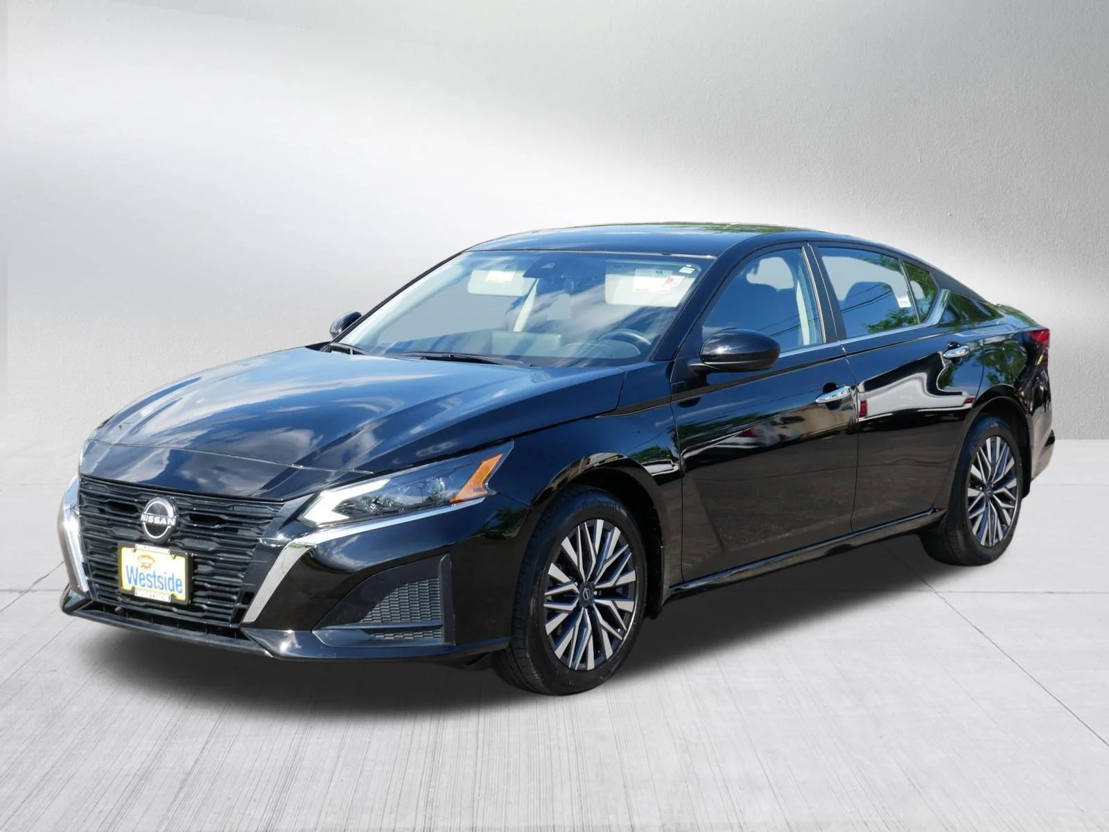 Used 2024 Super Black Nissan 2.5 SV image 3