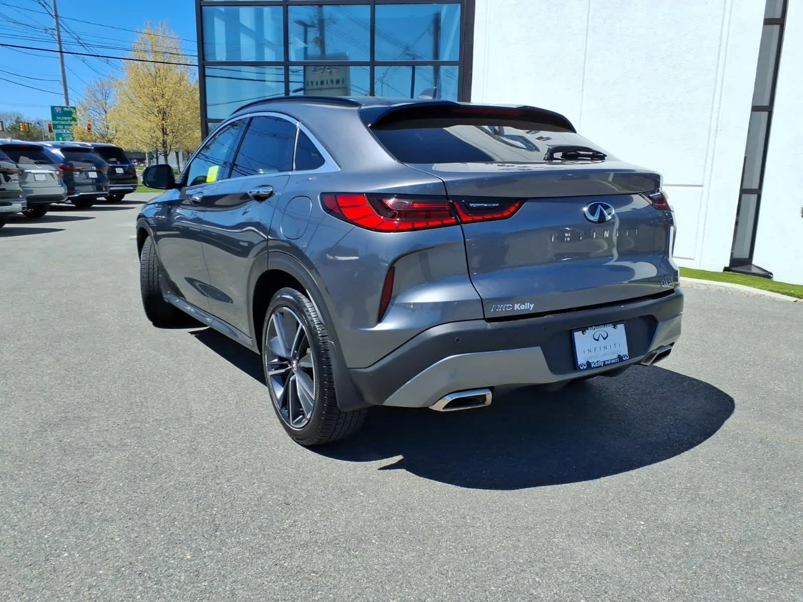 Certified Used 2024 Graphite Shadow INFINITI LUXE image 7