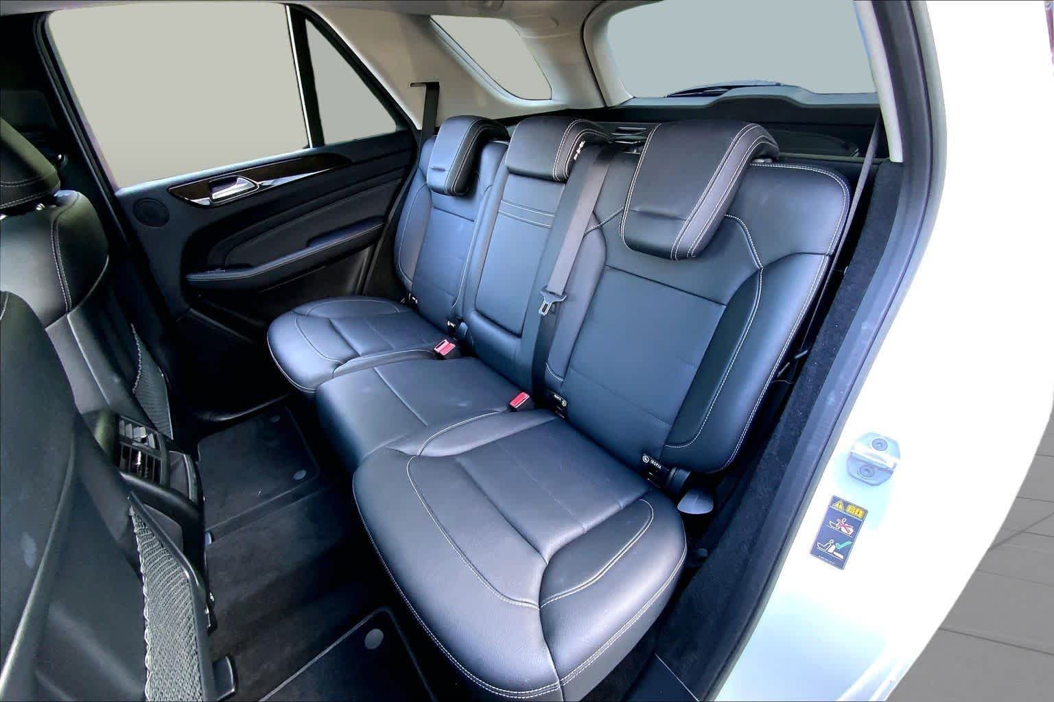 Used 2015 designo Diamond White Metallic Mercedes-Benz ML 350 image 21
