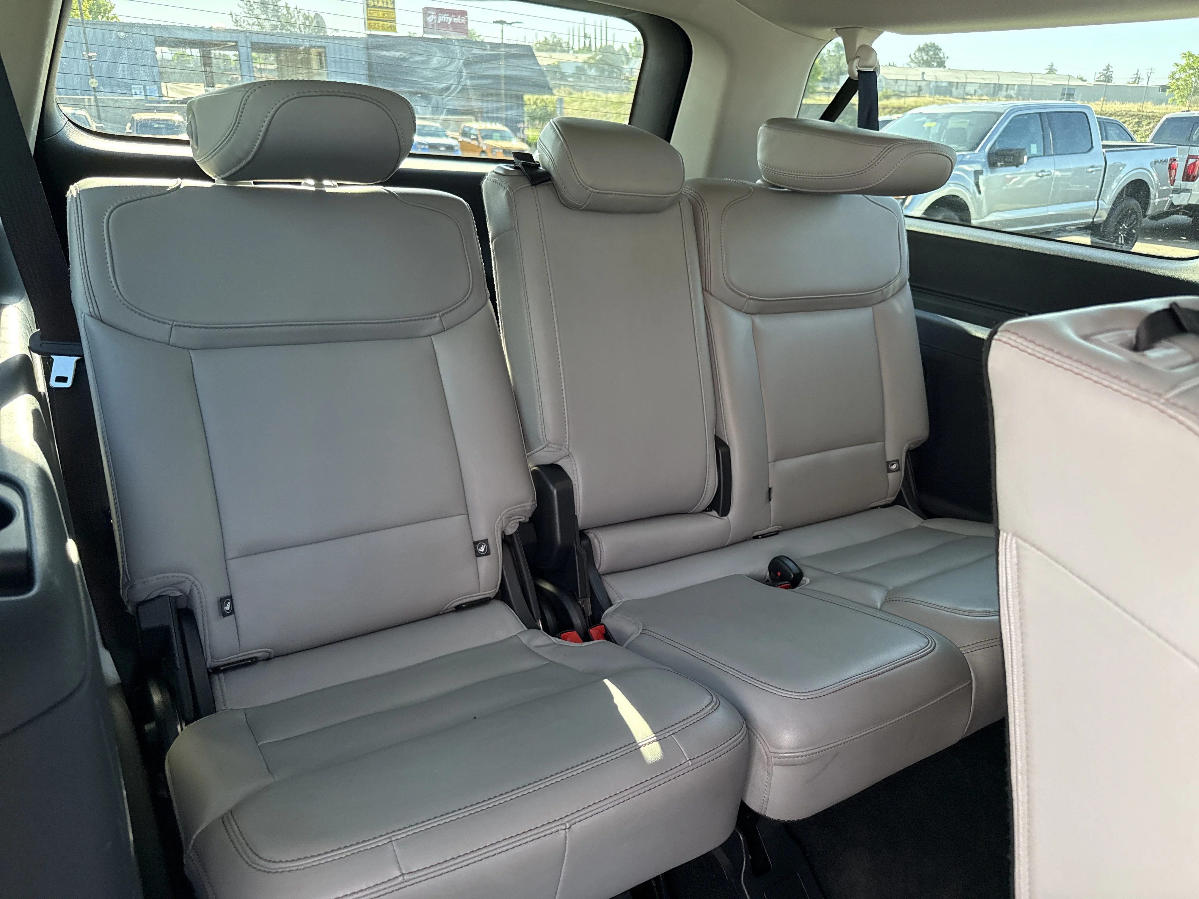 Used 2025 Oxford White Ford Active image 14