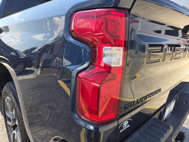 Used 2022 Northsky Blue Metallic Chevrolet RST image 25