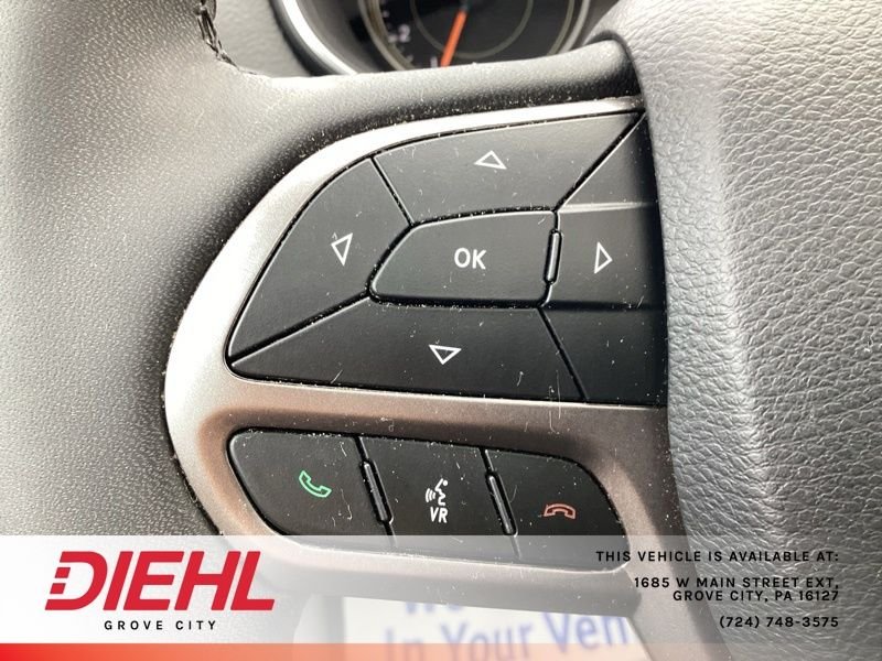 Used 2022 White Jeep Latitude Lux image 32
