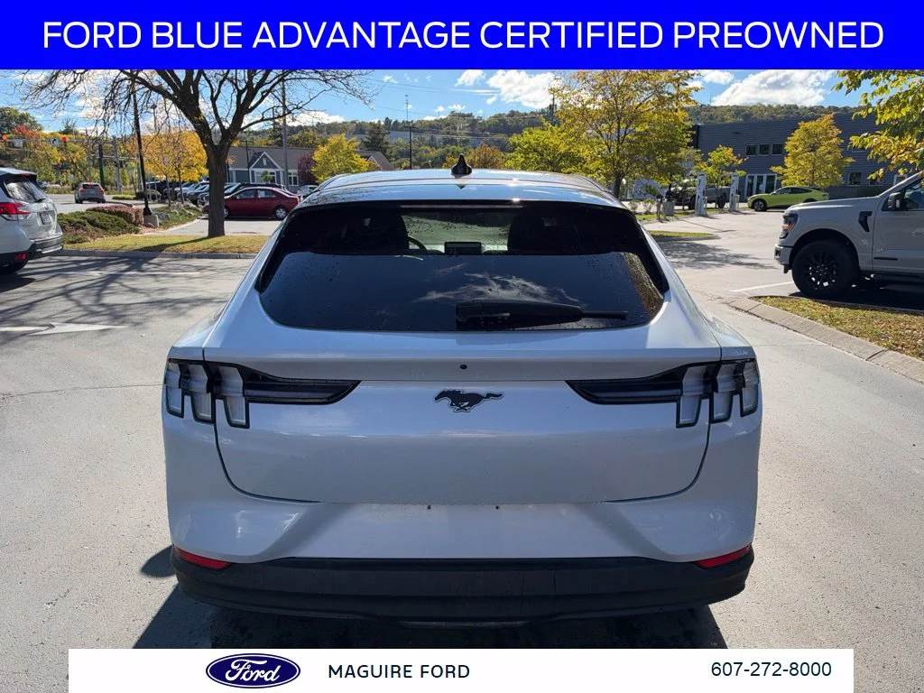 Used 2023 White Metallic Ford Select image 6