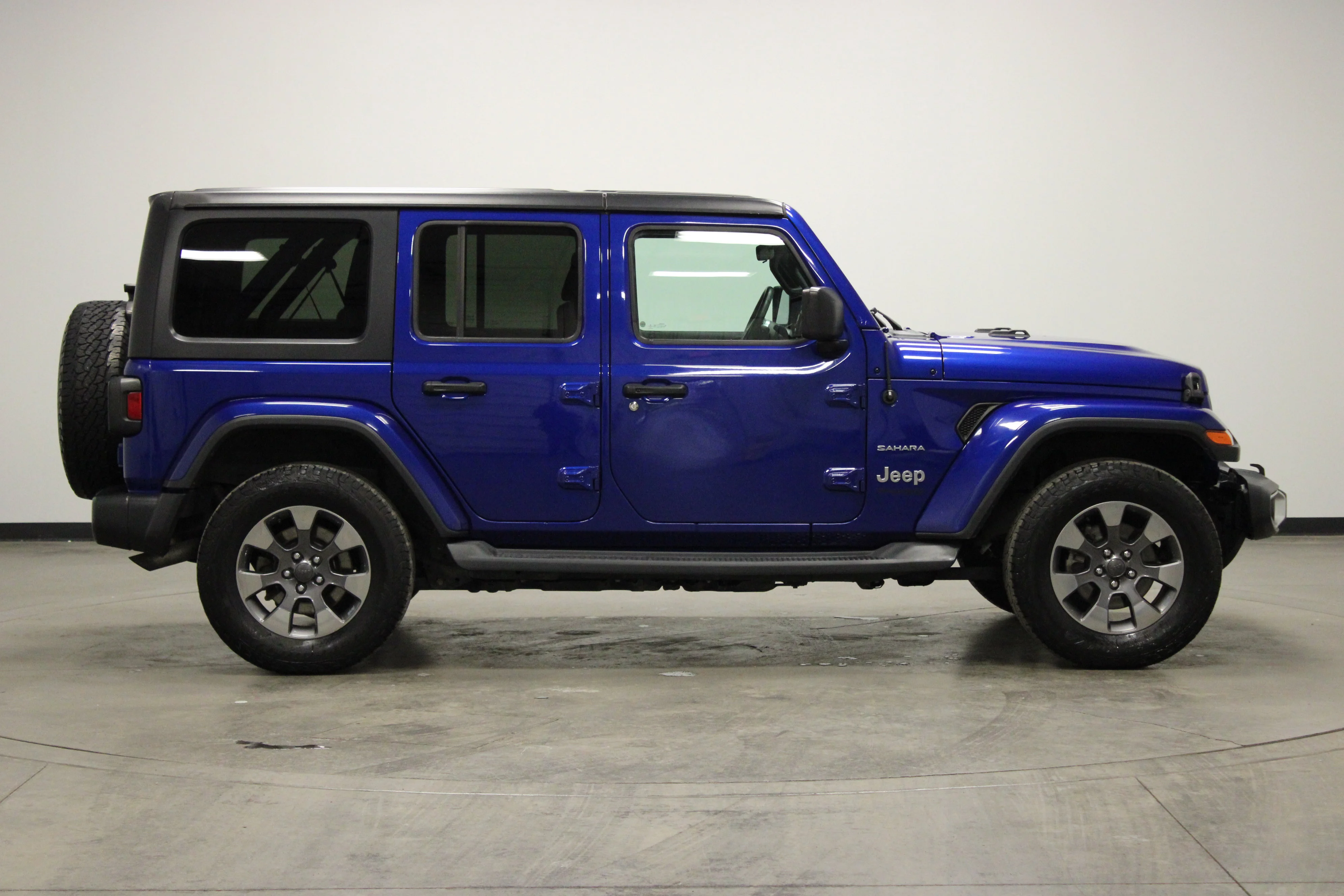 2019 Jeep Wrangler Unlimited Sahara - Photo 9