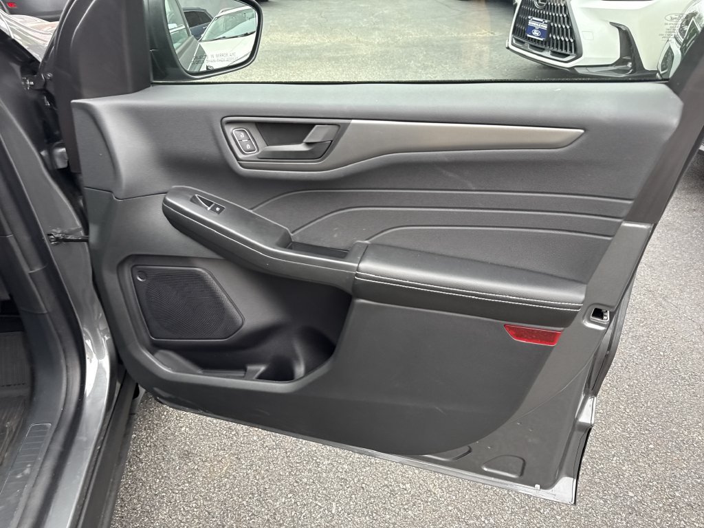 Used 2023 Gray Ford Active image 30