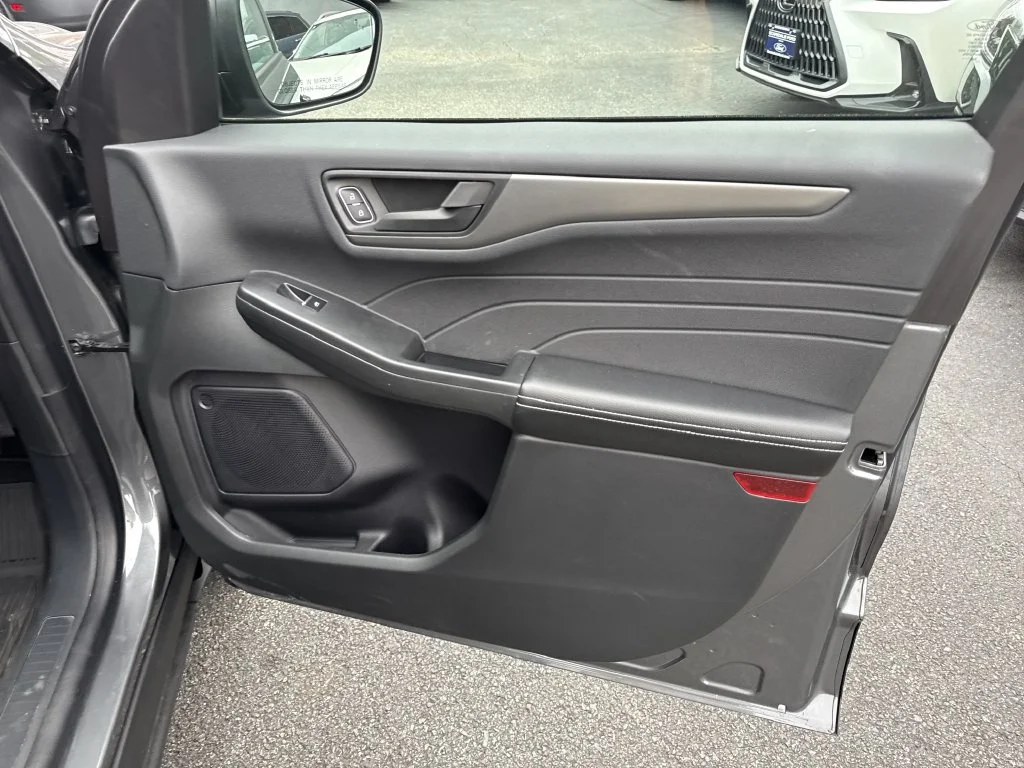 Used 2023 Gray Ford Active image 30