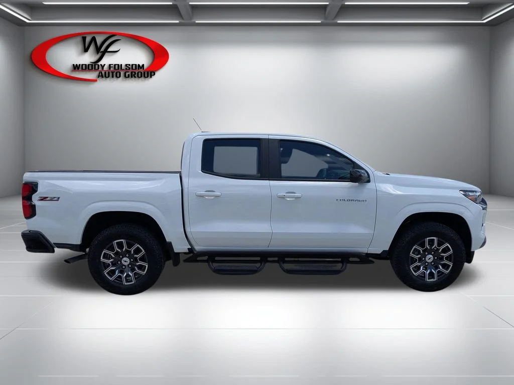 Used 2026 White Chevrolet Z71 image 2