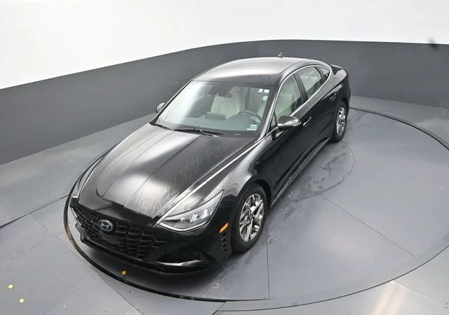 Used 2021 Black Hyundai SEL image 14