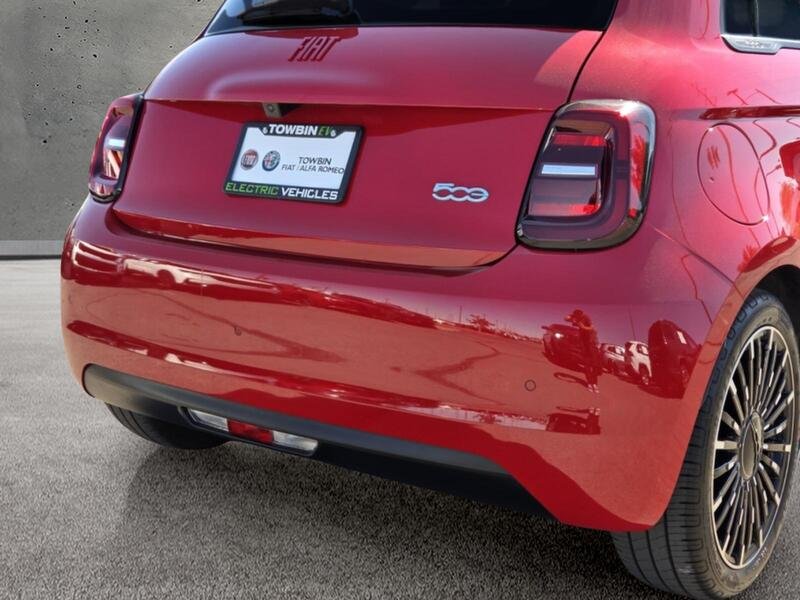 Used 2024 Red FIAT Battery Electric image 5