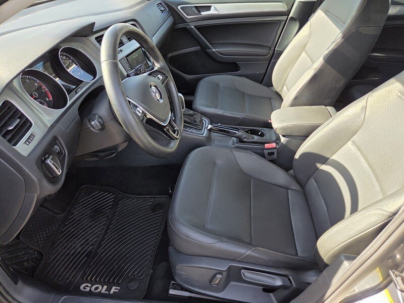 Used 2015 Gray Volkswagen TSI S 4-Door image 13