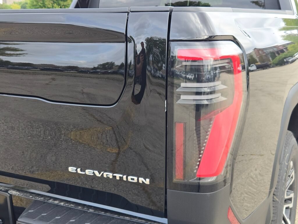 2026 GMC Sierra EV Elevation - Photo 13