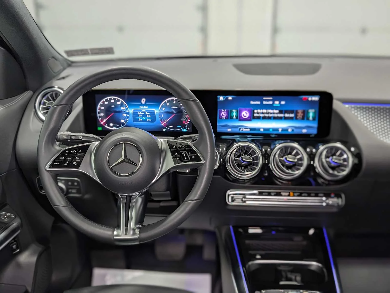 Certified Used 2025 Night Black Mercedes-Benz GLA 250 image 5