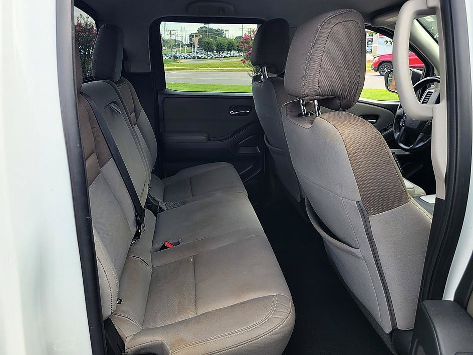 Certified Used 2022 Glacier White Nissan SV image 12