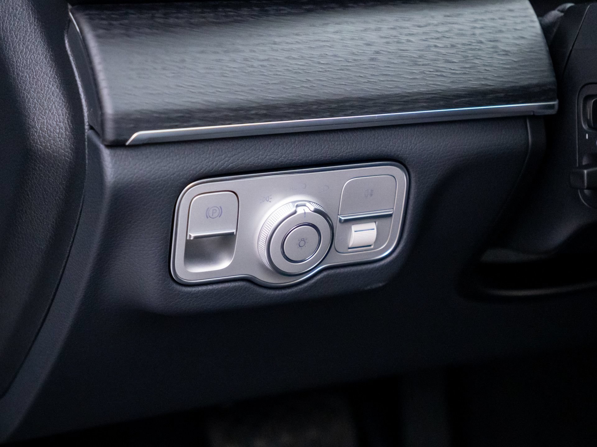 New 2026 Selenite Grey Metallic Mercedes-Benz GLE 450 image 62