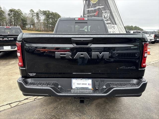 New 2026 Diamond Black Crystal Pearl-Coat Exterior Paint RAM TRADESMAN image 6