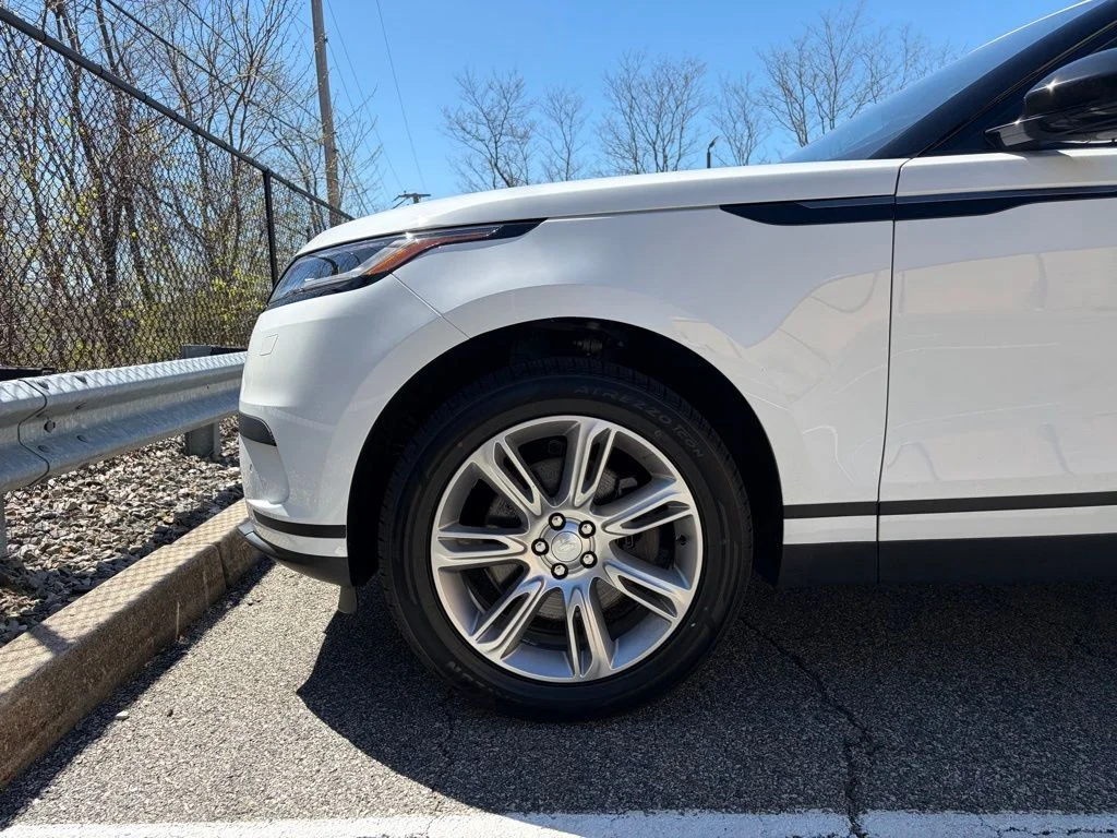 Certified Used 2025 White Land Rover S image 9