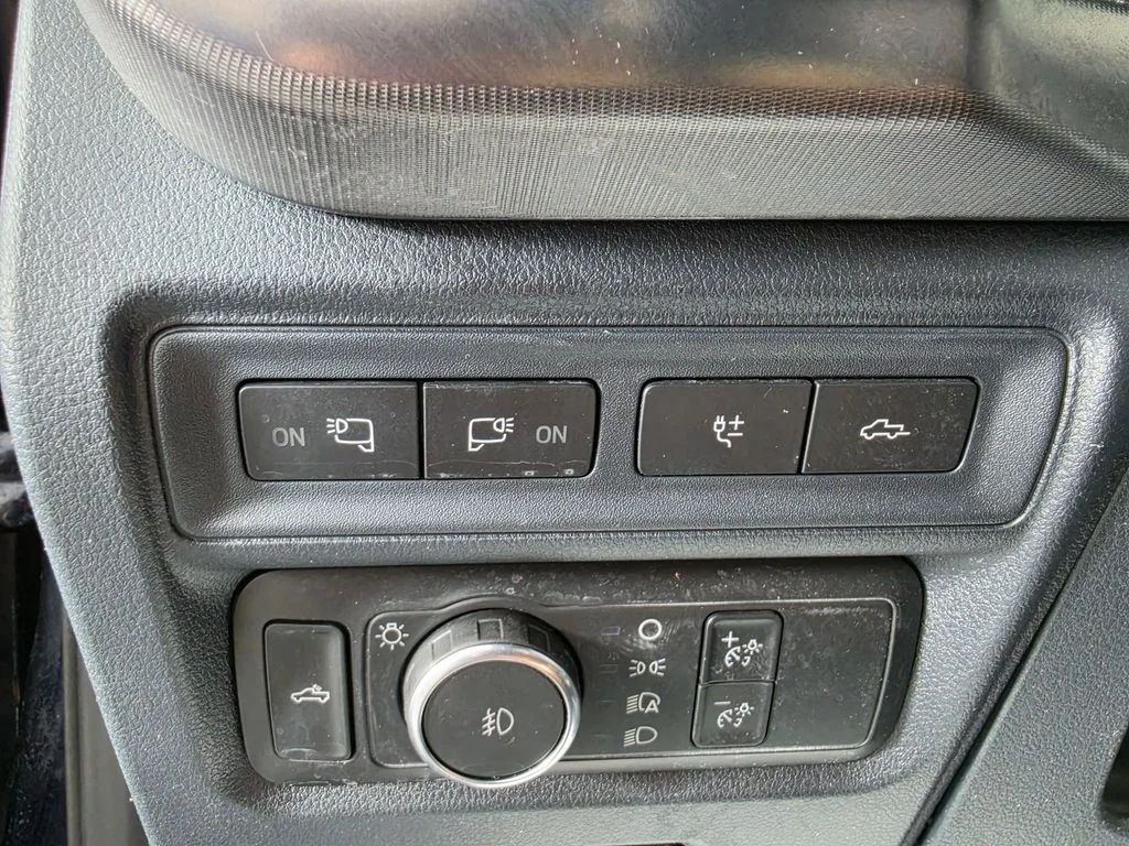 Used 2022 Blue Ford Platinum image 26
