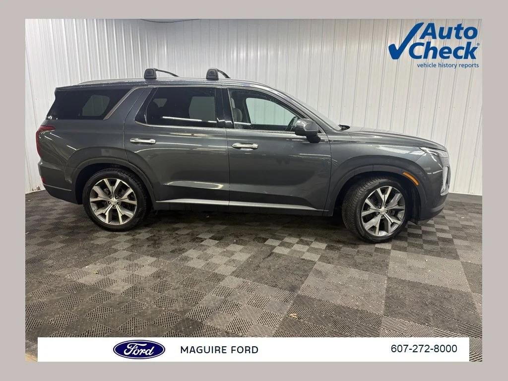 Used 2022 Gray Hyundai SEL image 1